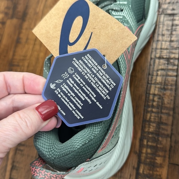 ASICS GEL Venture 9 Running Shoe Sneakers green. New with tags - Picture 9 of 16